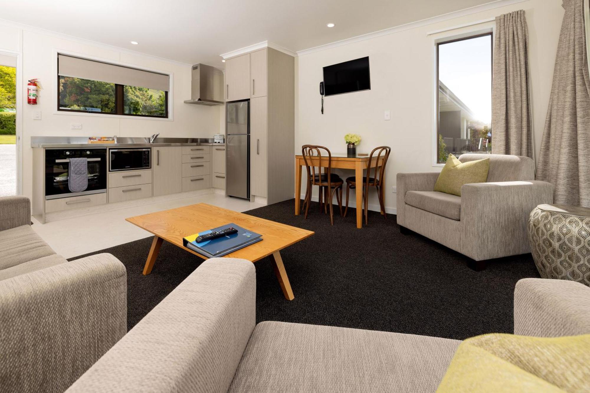 Wanaka Top 10 Holiday Park Extérieur photo